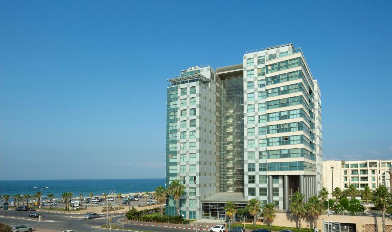 Aparthotel Okeanos On The Beach Herzliya Exterior photo